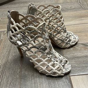 Vince Camuto snakeskin scallop peep toe sandals